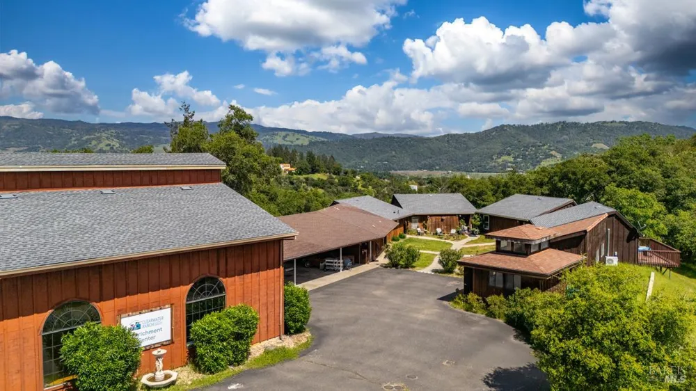 695 Cherry Creek Road Cloverdale, CA 95425
