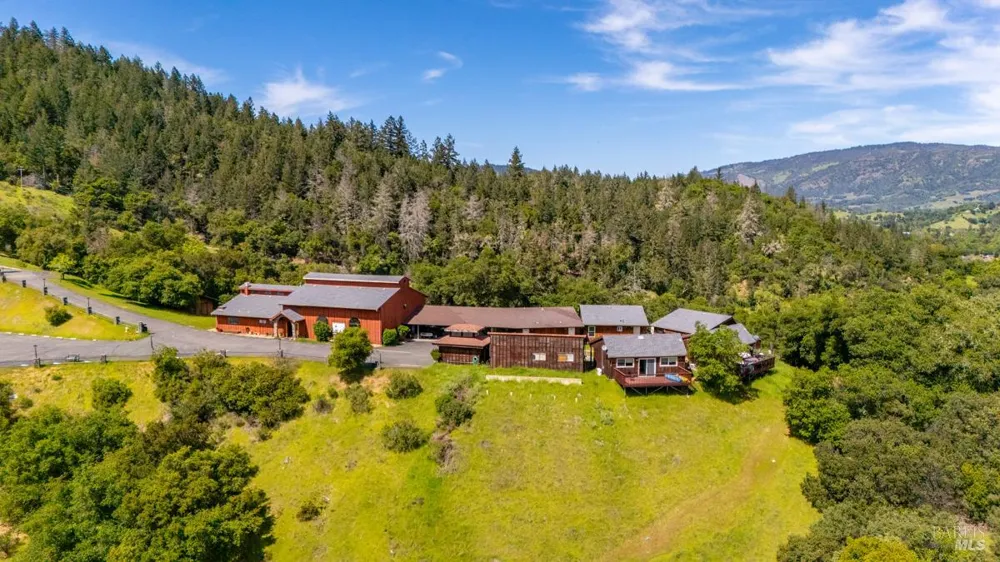 695 Cherry Creek Road Cloverdale, CA 95425