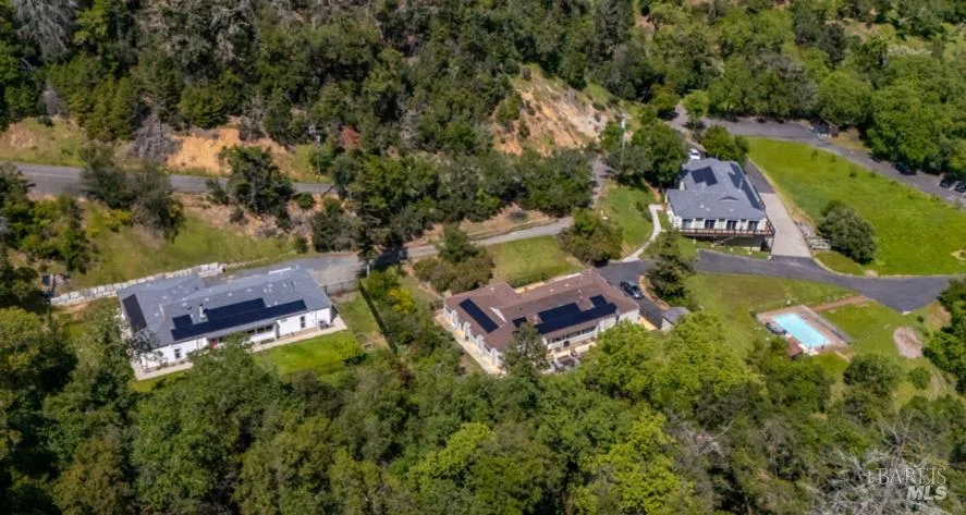 695 Cherry Creek Road Cloverdale, CA 95425