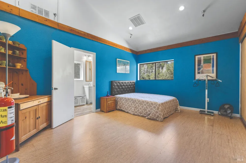 695 Cherry Creek Road Cloverdale, CA 95425