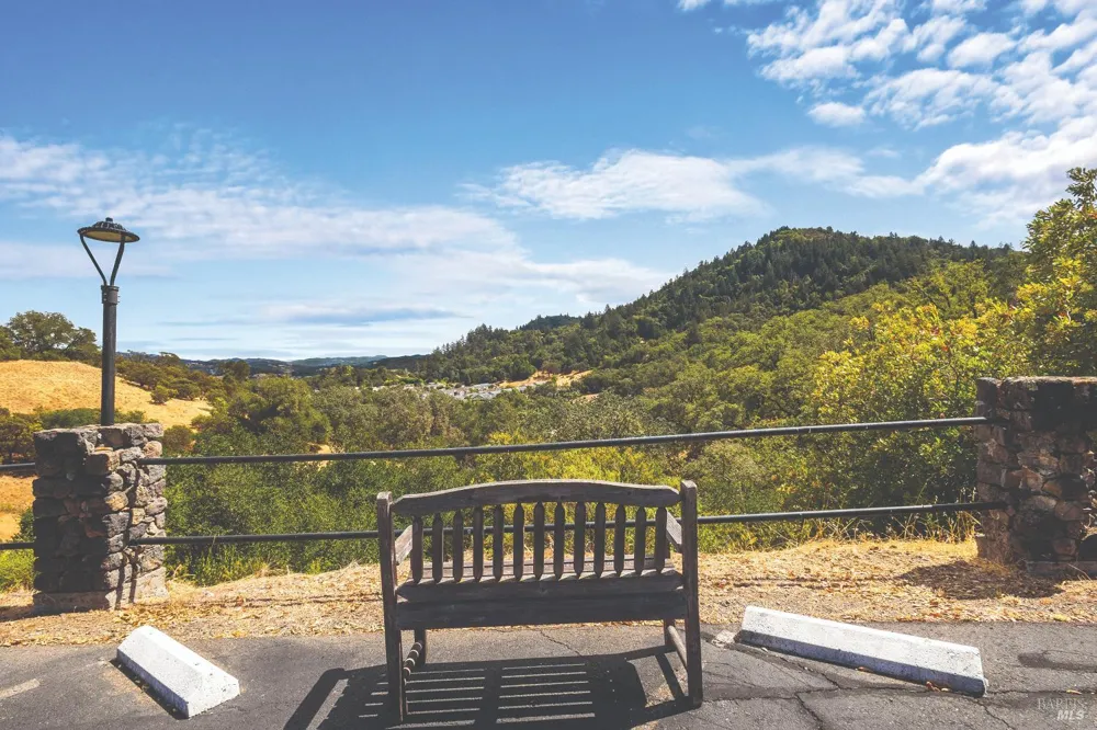 695 Cherry Creek Road Cloverdale, CA 95425