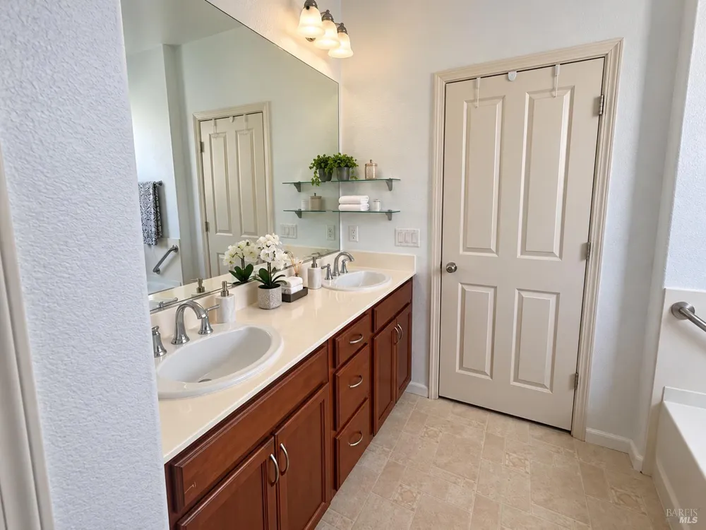 500 Toyon Lane Vacaville, CA 95687