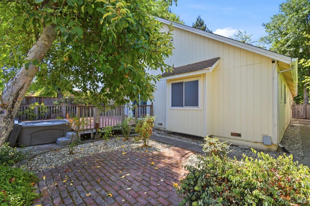 2994 Tuxedo Place Santa Rosa, CA 95405