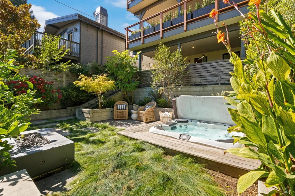 188 Almonte Boulevard Mill Valley, CA 94941