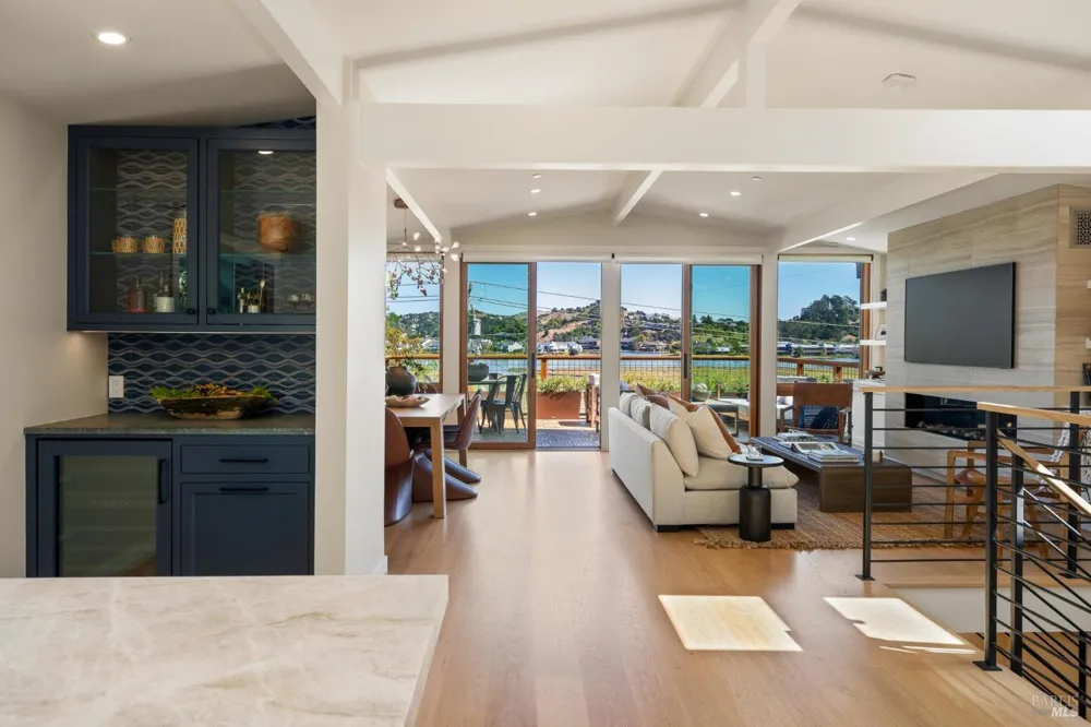 188 Almonte Boulevard Mill Valley, CA 94941