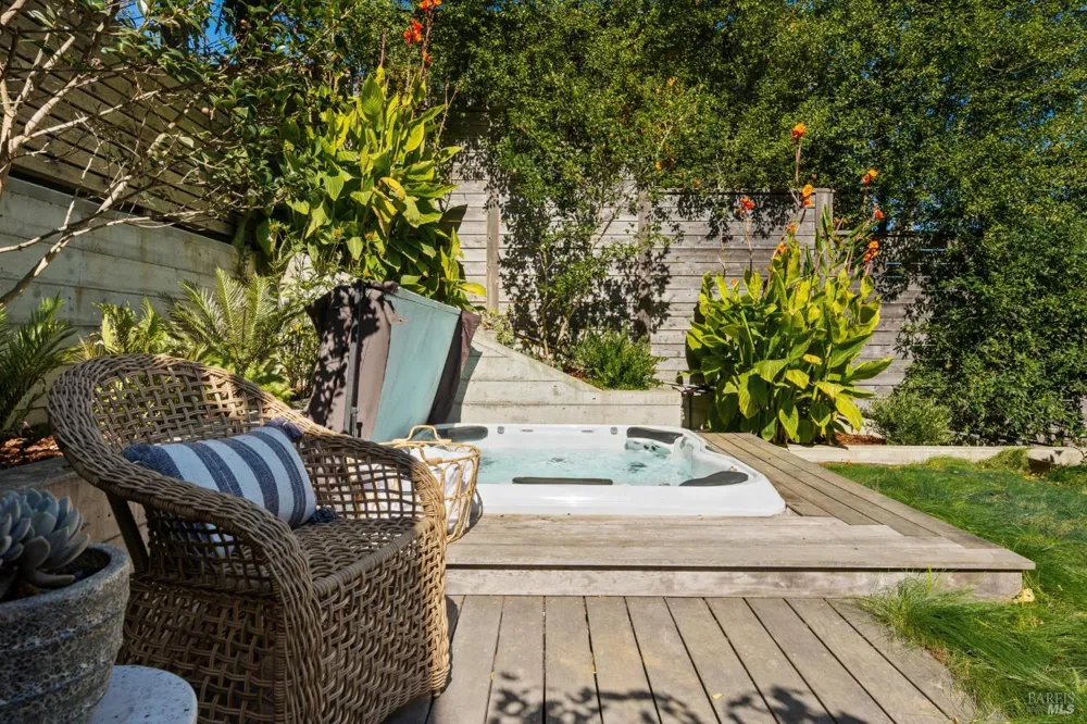 188 Almonte Boulevard Mill Valley, CA 94941