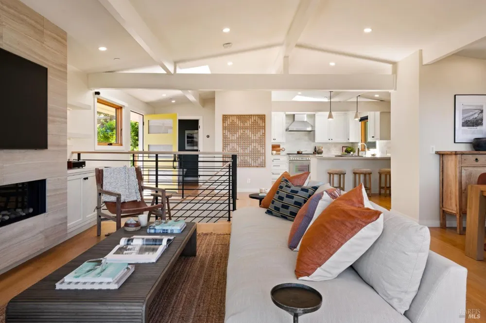 188 Almonte Boulevard Mill Valley, CA 94941
