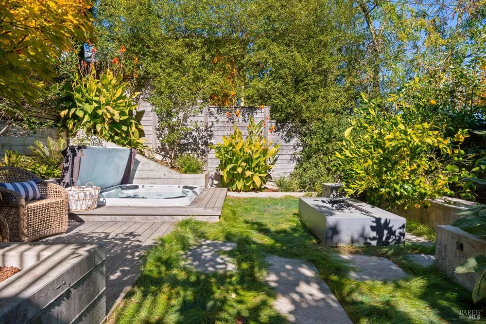 188 Almonte Boulevard Mill Valley, CA 94941