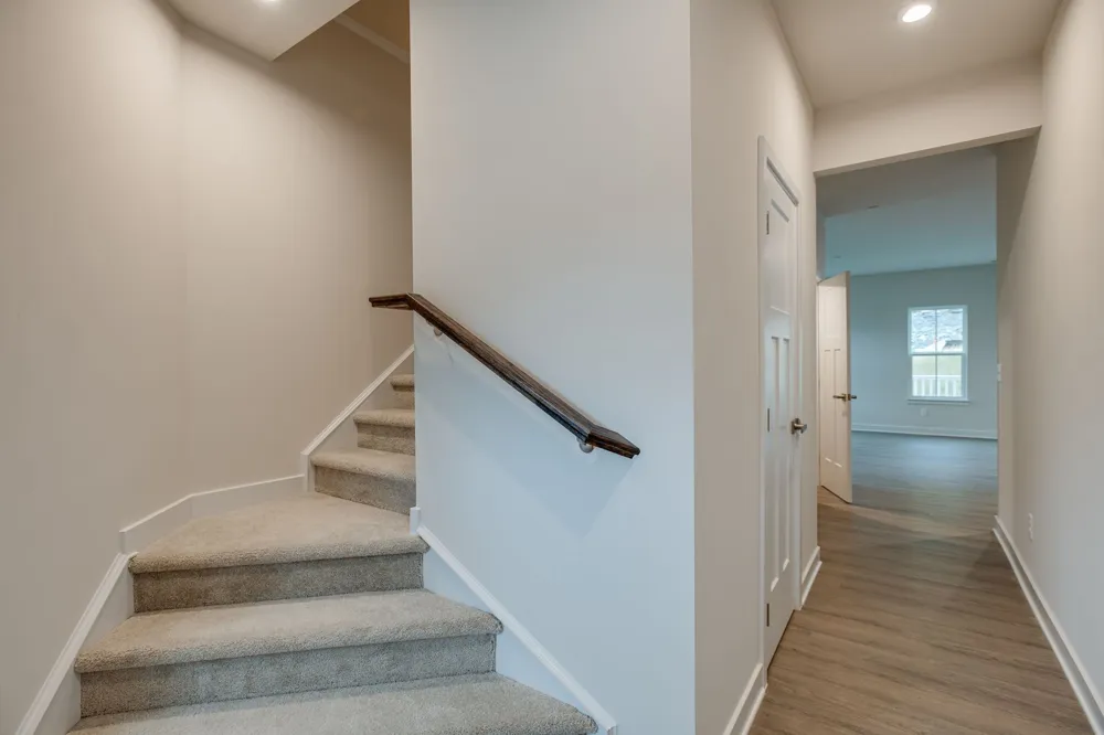 1041 Mountain View Dr Thompsons Station, TN 37179