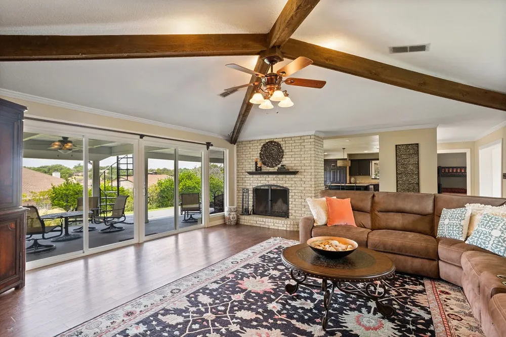 4301 Crescent Drive De Cordova, TX 76049