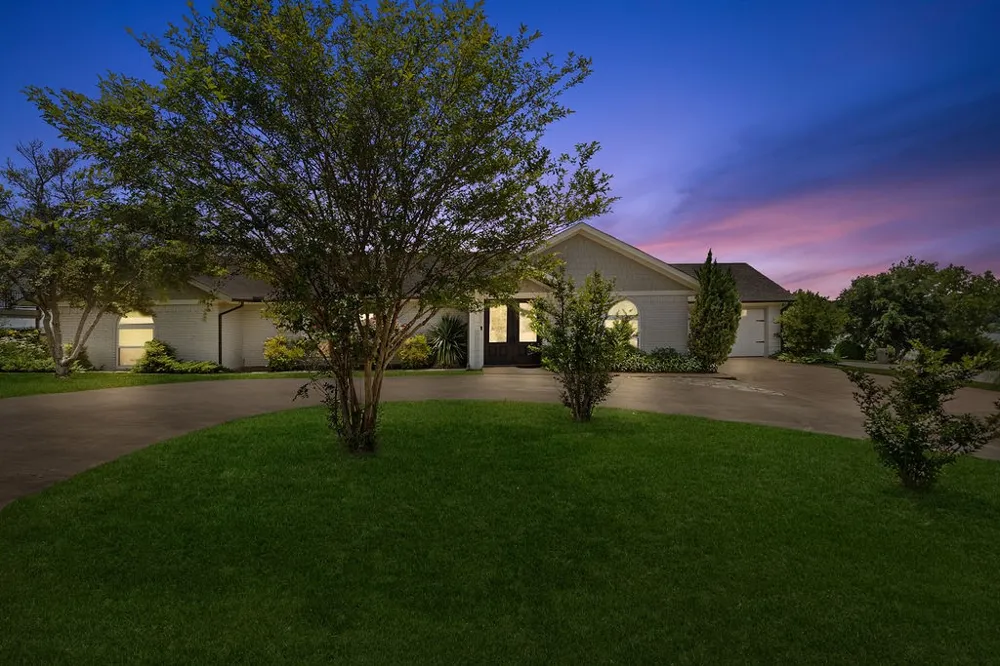 4301 Crescent Drive De Cordova, TX 76049