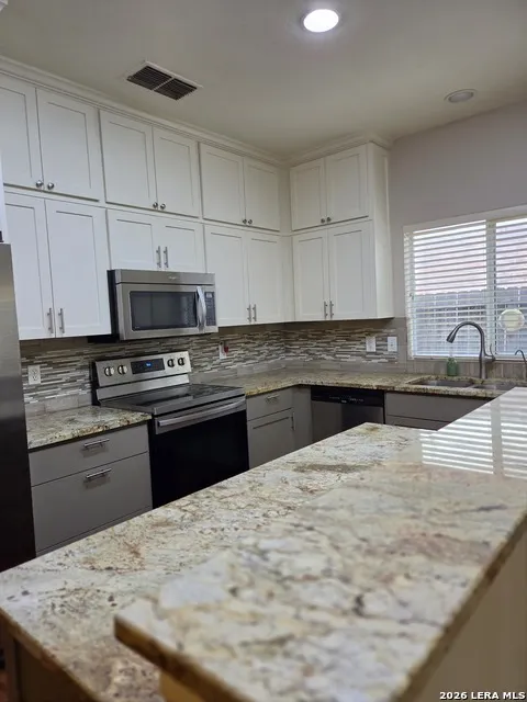 5850 Creekway San Antonio, TX 78247
