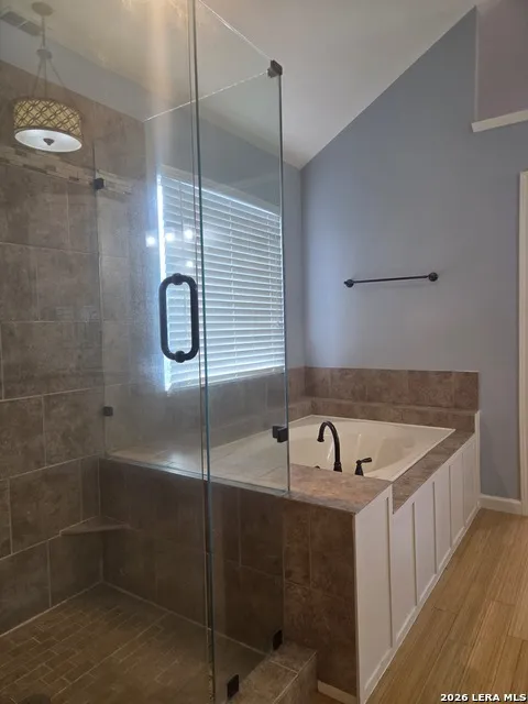 5850 Creekway San Antonio, TX 78247