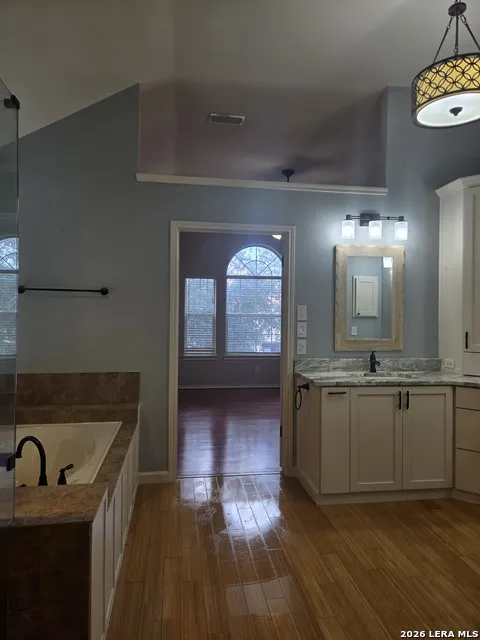 5850 Creekway San Antonio, TX 78247