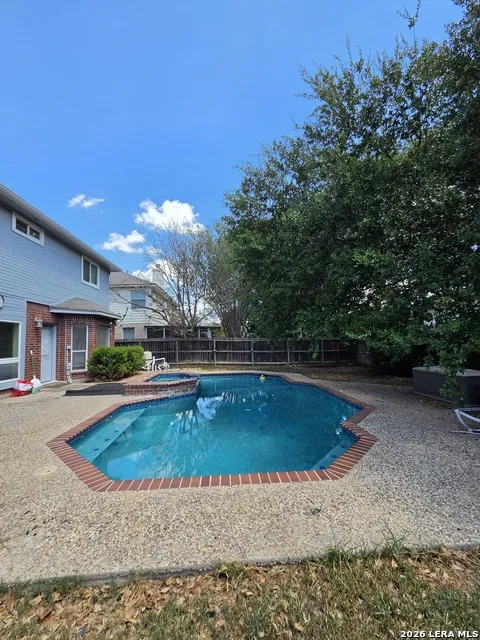 5850 Creekway San Antonio, TX 78247