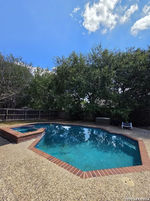 5850 Creekway San Antonio, TX 78247