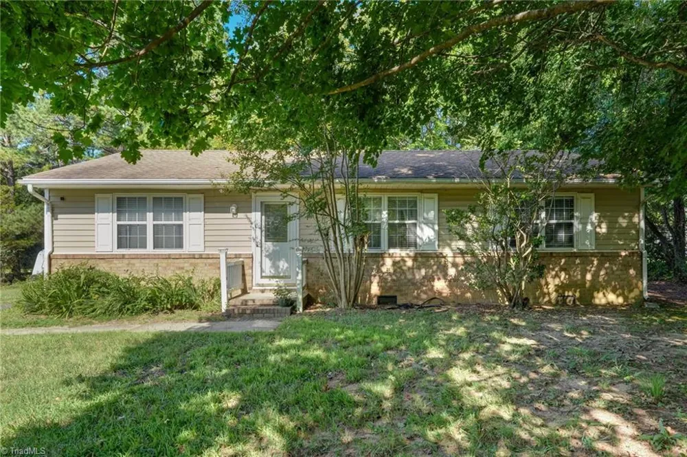 4906 Pheasant Drive Greensboro, NC 27406