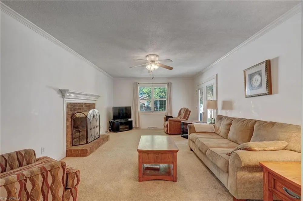 4906 Pheasant Drive Greensboro, NC 27406