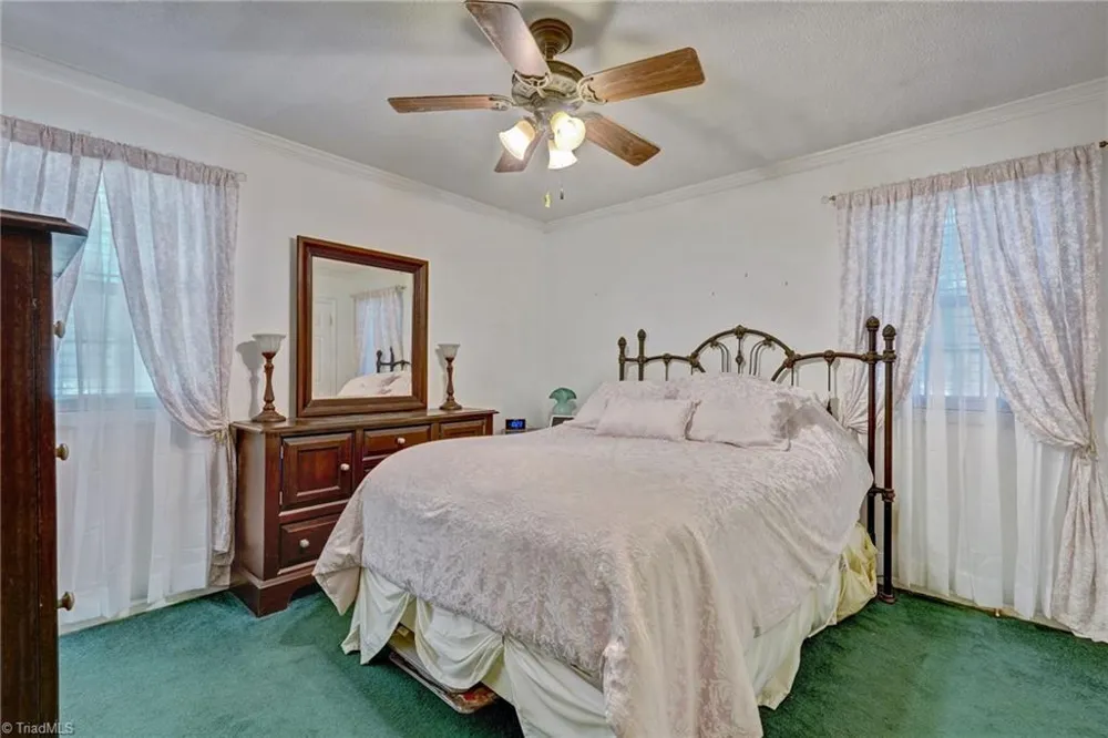 4906 Pheasant Drive Greensboro, NC 27406