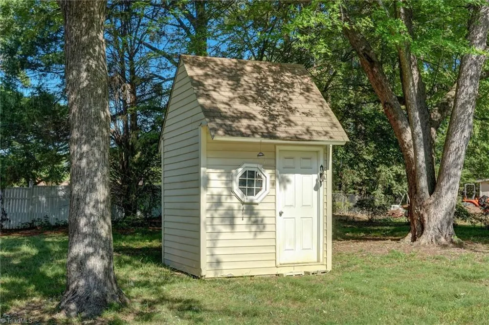 4906 Pheasant Drive Greensboro, NC 27406