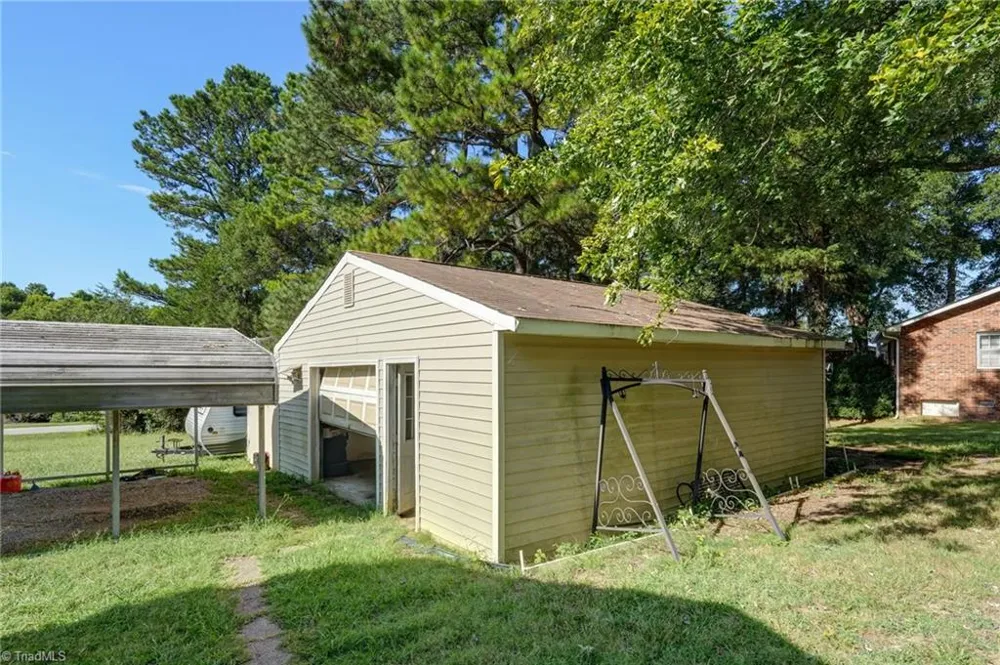 4906 Pheasant Drive Greensboro, NC 27406