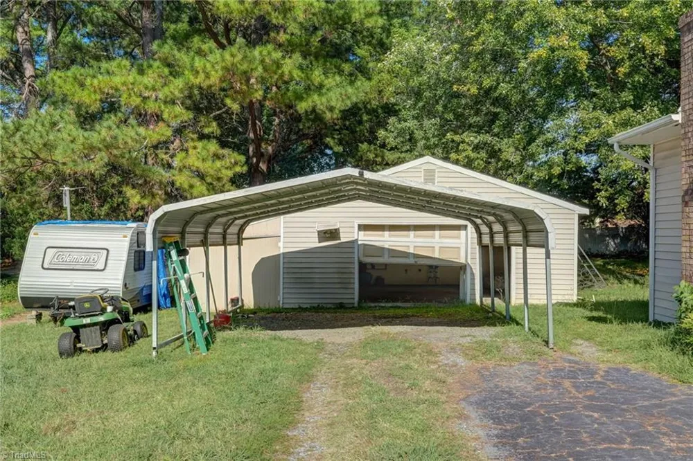 4906 Pheasant Drive Greensboro, NC 27406