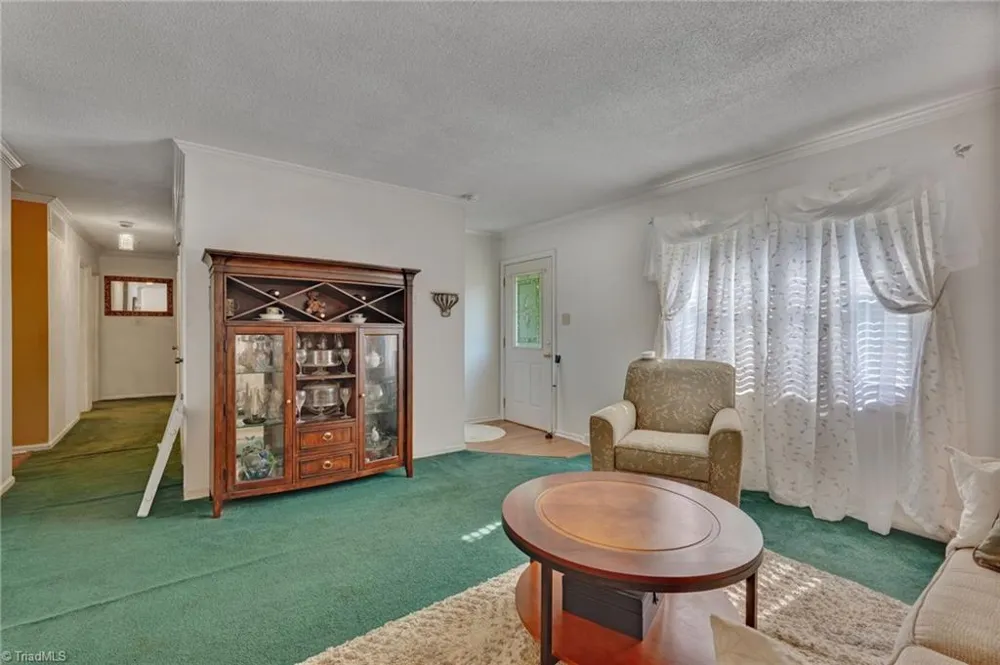 4906 Pheasant Drive Greensboro, NC 27406