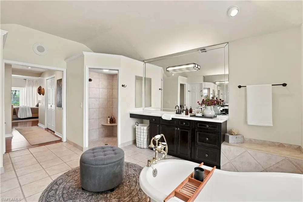 9761 Treasure Cay Lane Bonita Springs, FL 34135