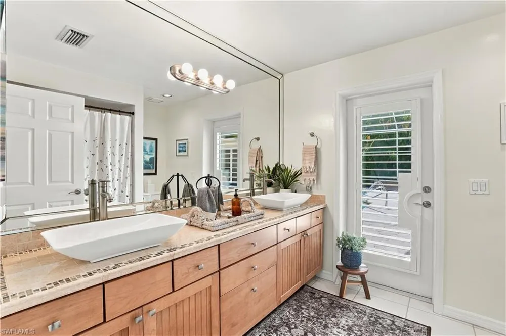 9761 Treasure Cay Lane Bonita Springs, FL 34135