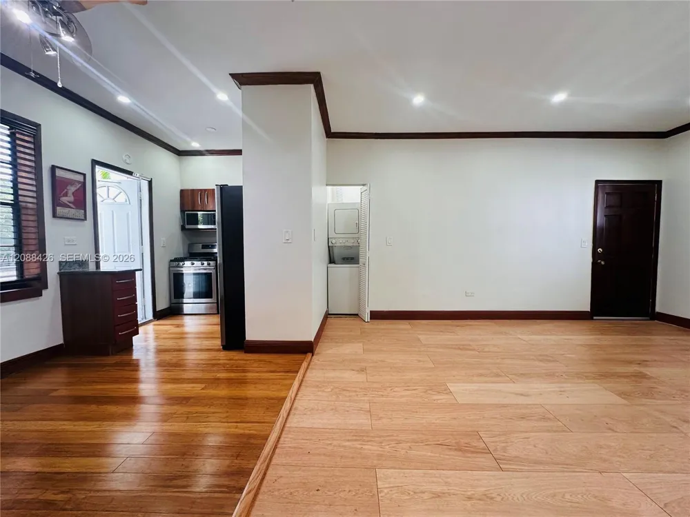 1470 Lincoln Ter #1 Miami Beach, FL 33139