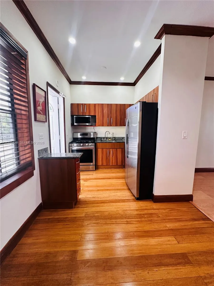 1470 Lincoln Ter #1 Miami Beach, FL 33139