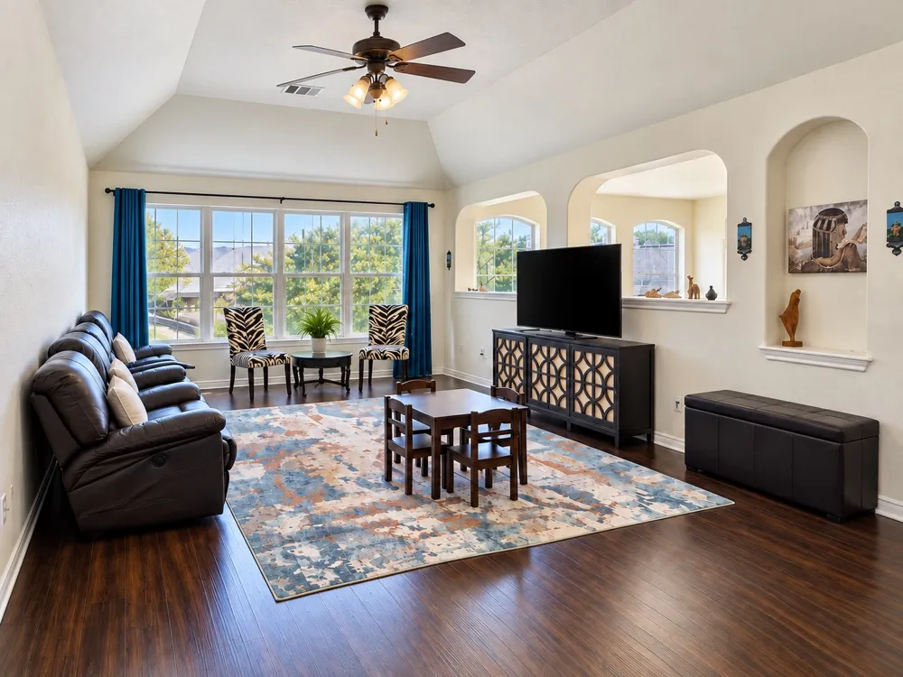 17002 Brewer Blackbird Drive Pflugerville, TX 78660