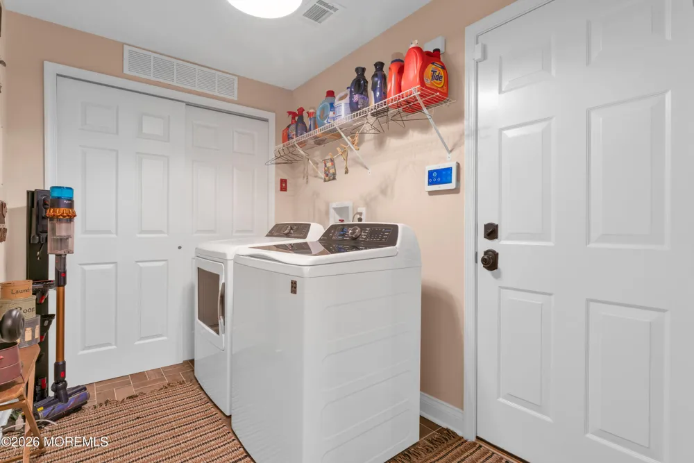 101 Kensington Drive Galloway, NJ 08205