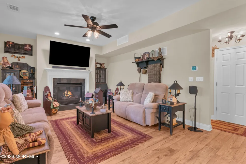 101 Kensington Drive Galloway, NJ 08205