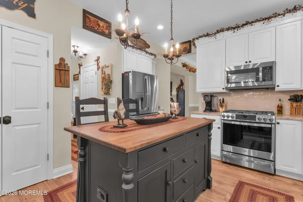 101 Kensington Drive Galloway, NJ 08205