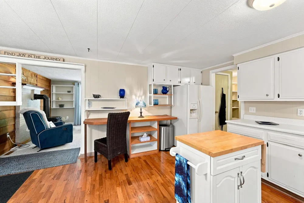 1828 Outer Drive Green Lake Township, MI 49643