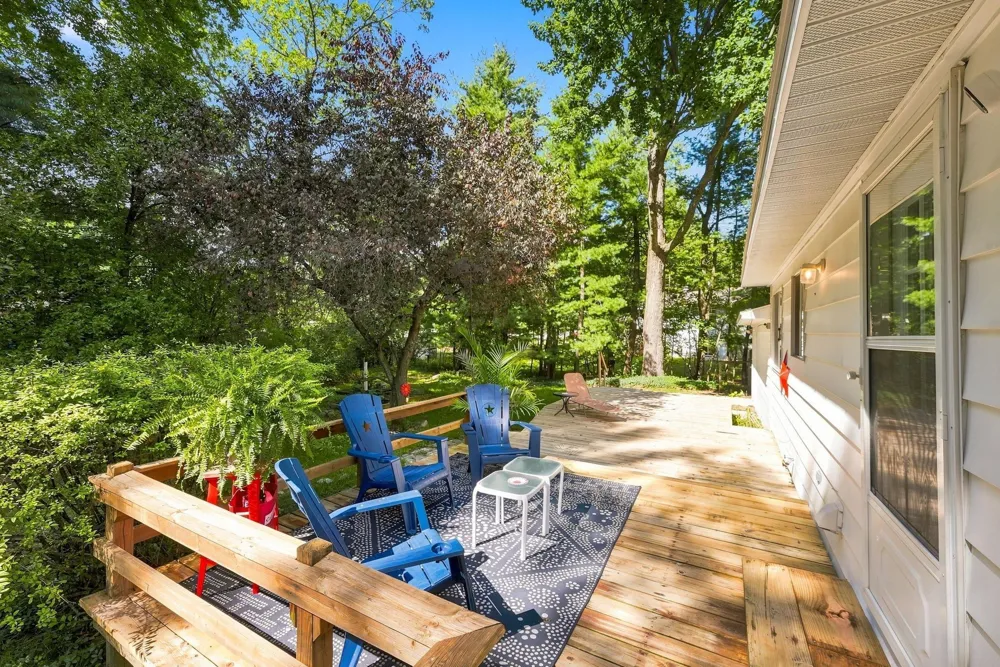 1828 Outer Drive Green Lake Township, MI 49643