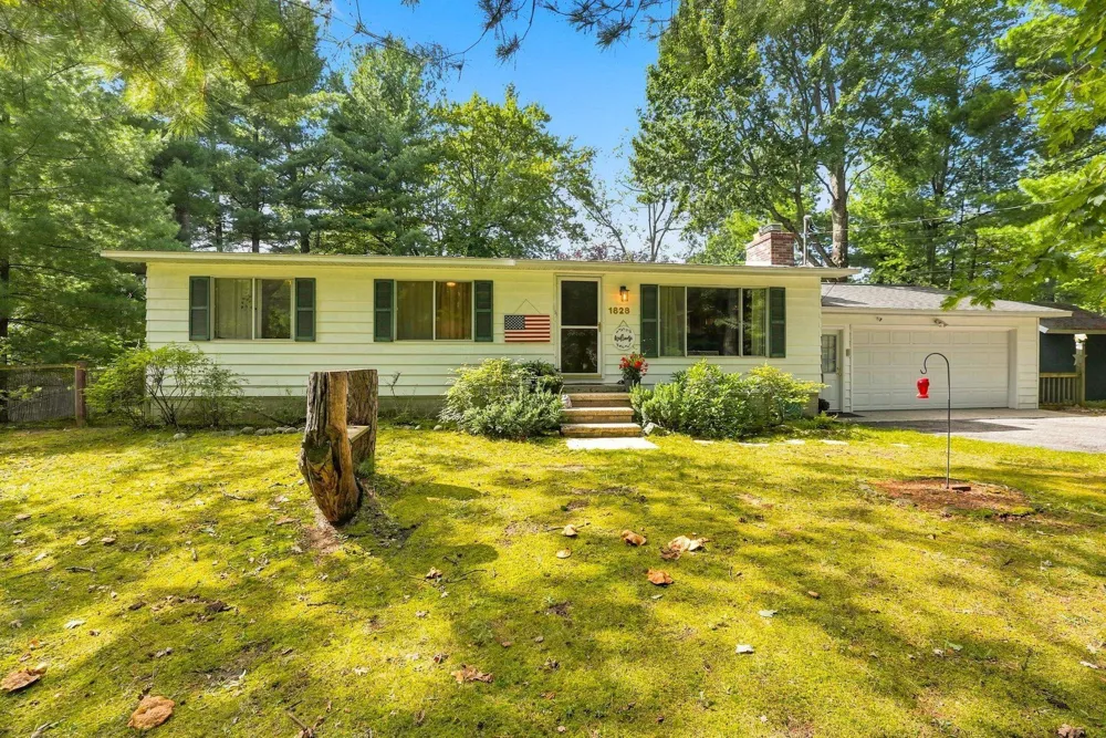 1828 Outer Drive Green Lake Township, MI 49643