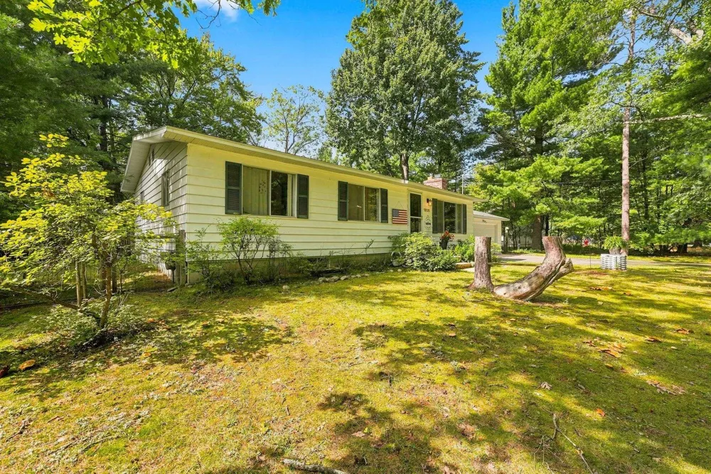 1828 Outer Drive Green Lake Township, MI 49643