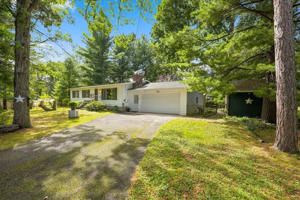 1828 Outer Drive Green Lake Township, MI 49643