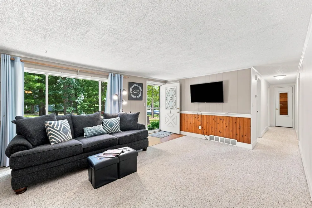 1828 Outer Drive Green Lake Township, MI 49643