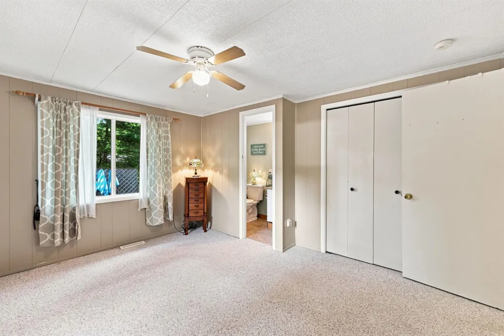 1828 Outer Drive Green Lake Township, MI 49643