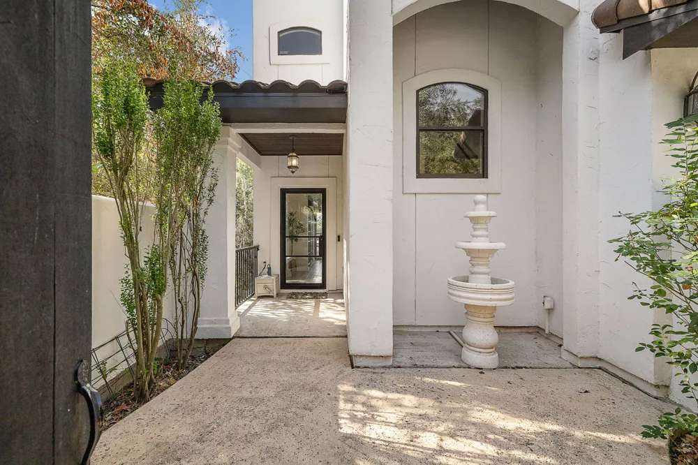 13803 Lakeview Drive Austin, TX 78732
