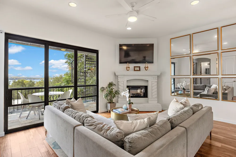 13803 Lakeview Drive Austin, TX 78732