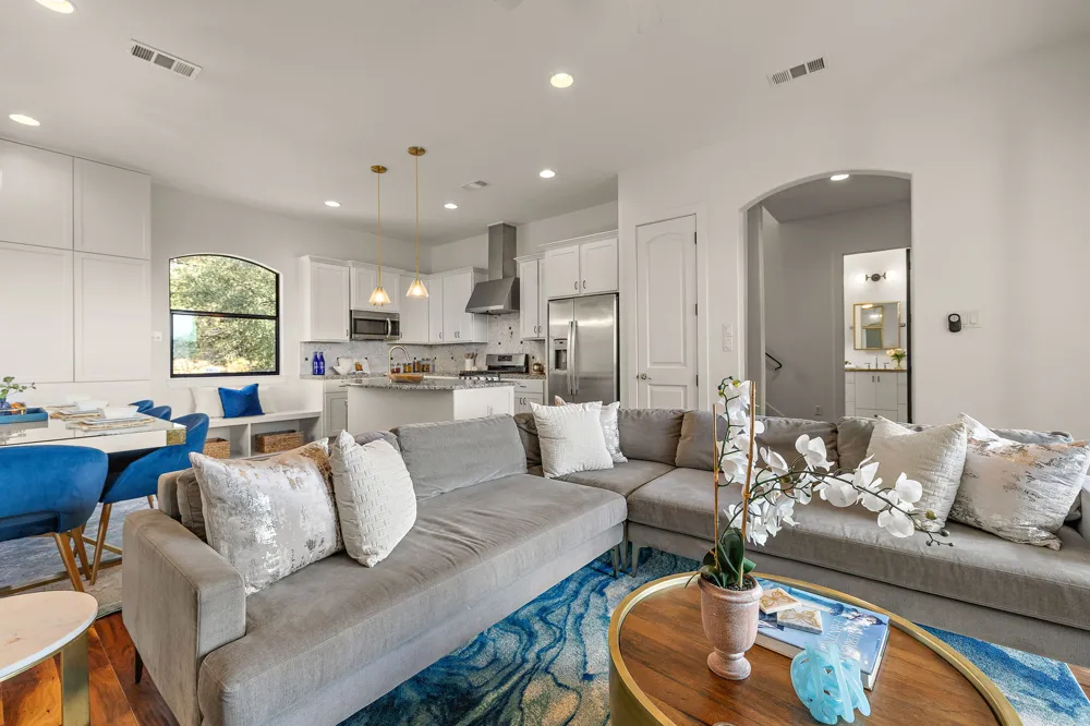 13803 Lakeview Drive Austin, TX 78732