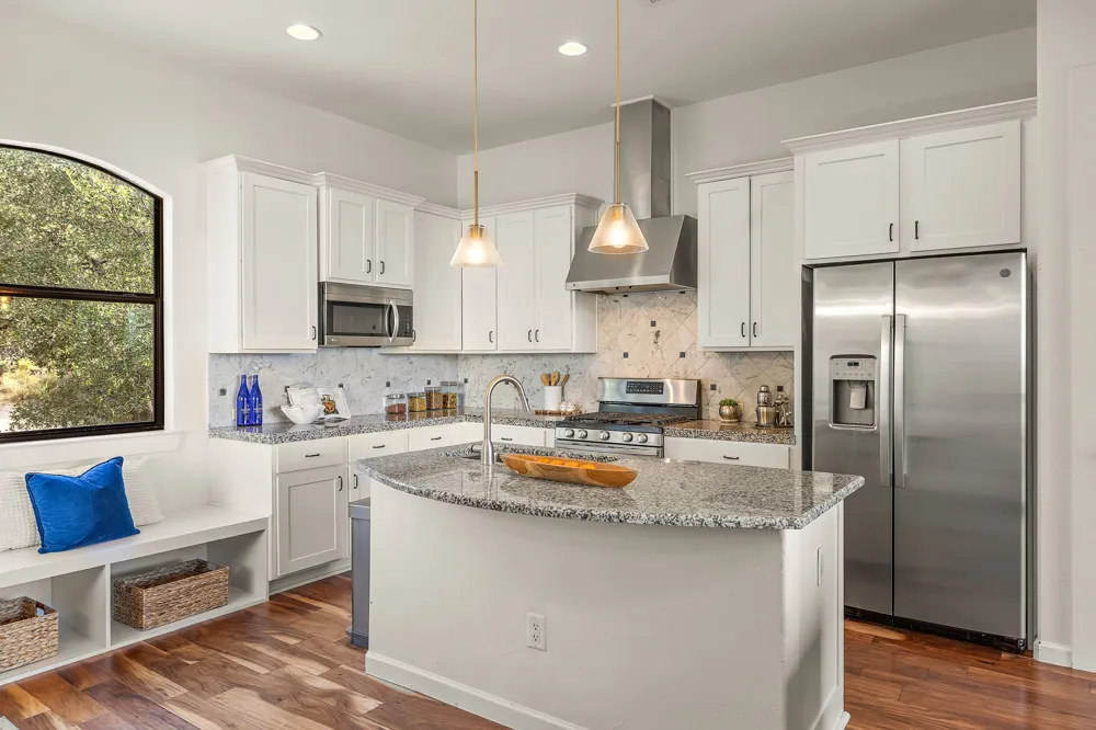 13803 Lakeview Drive Austin, TX 78732