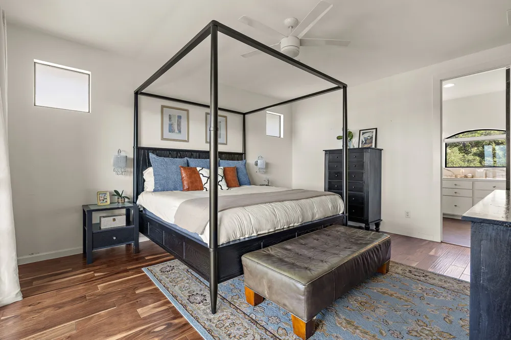 13803 Lakeview Drive Austin, TX 78732
