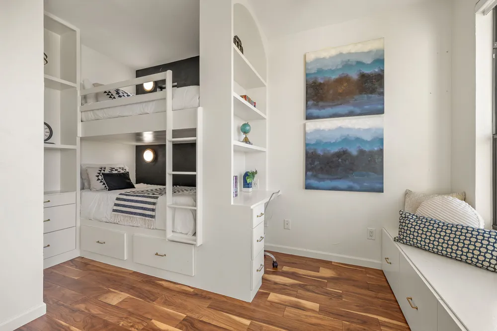 13803 Lakeview Drive Austin, TX 78732