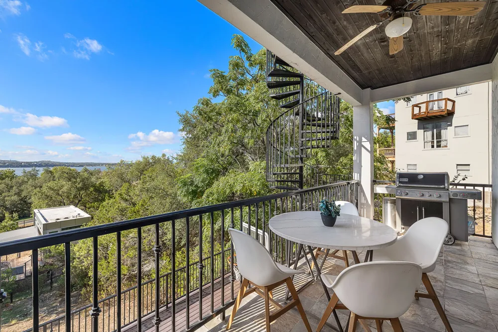 13803 Lakeview Drive Austin, TX 78732