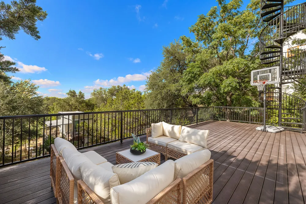 13803 Lakeview Drive Austin, TX 78732